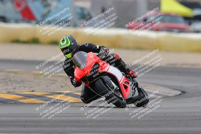 media/Jan-15-2023-SoCal Trackdays (Sun) [[c1237a034a]]/Turn 2 Set 2 (1155am)/